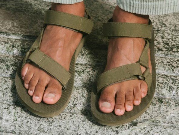 Teva Sandals Original velcro strap sandals for men with a wide toe box
