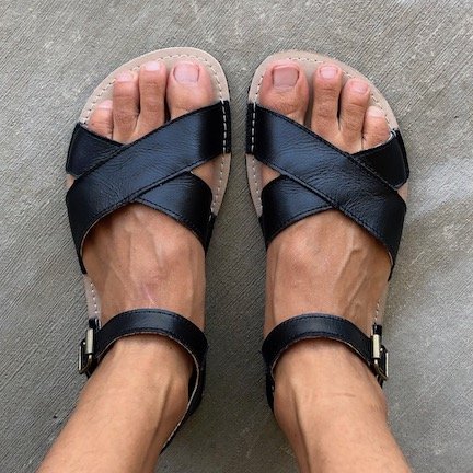 Zeazoo black leather criss cross sandals