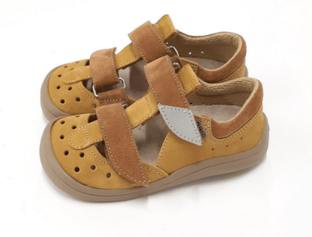 Beda Barefoot Kids Sandals in light orange, zero drop flexible sandals for proper foot developement